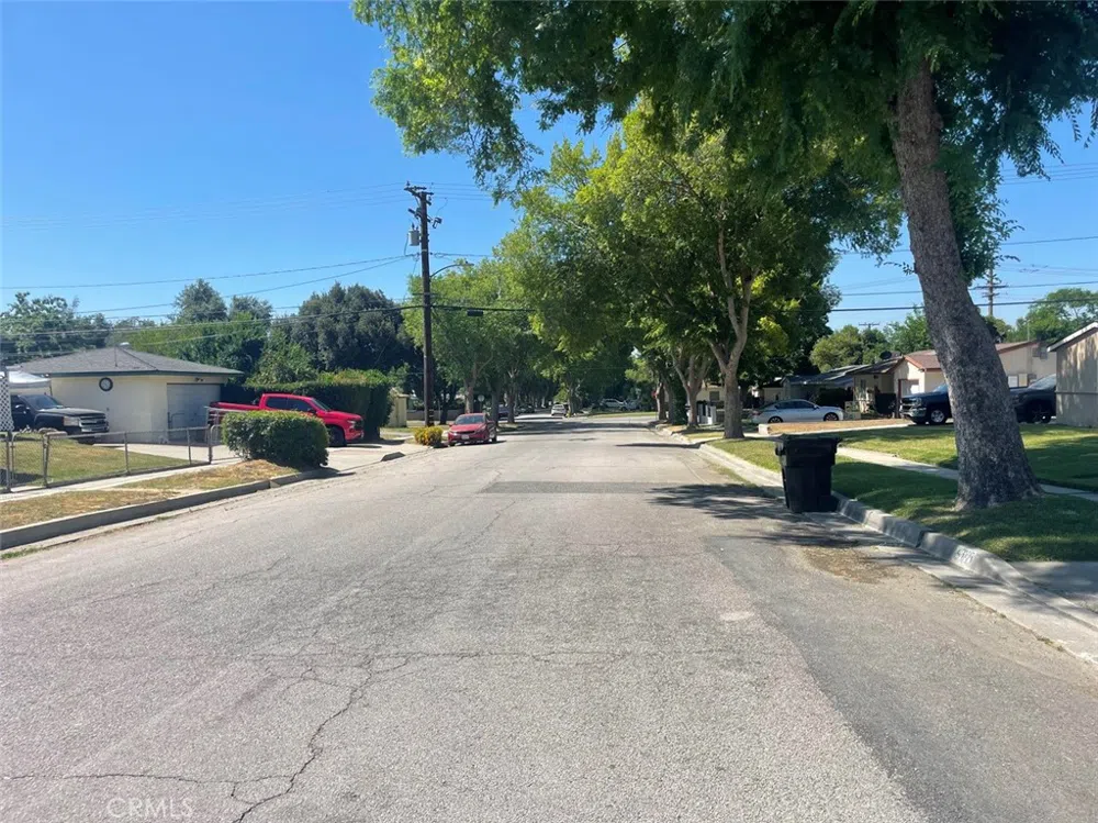 4896 E STREET San Bernardino, CA 92407