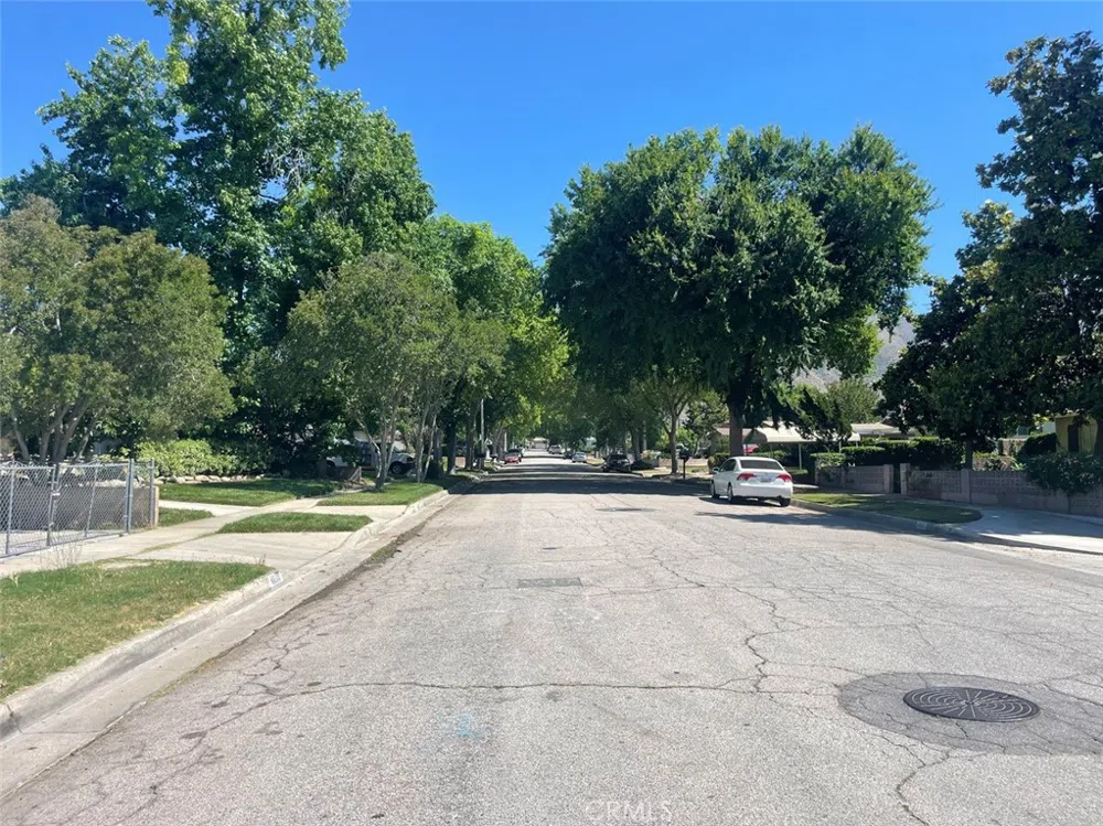 4896 E STREET San Bernardino, CA 92407