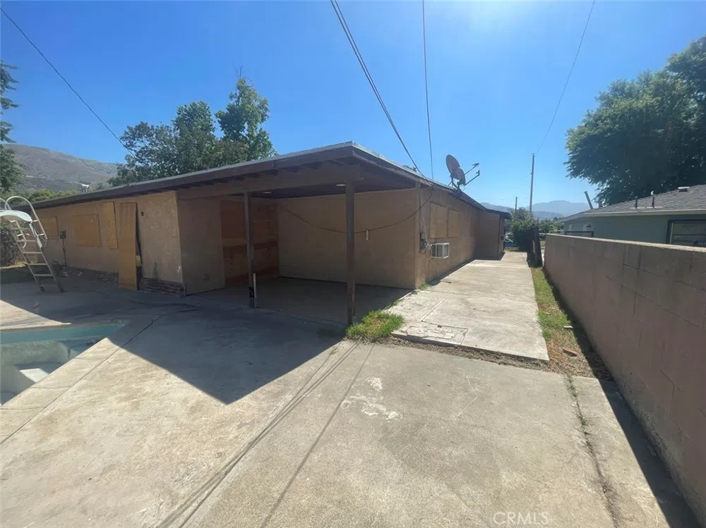 4896 E STREET San Bernardino, CA 92407