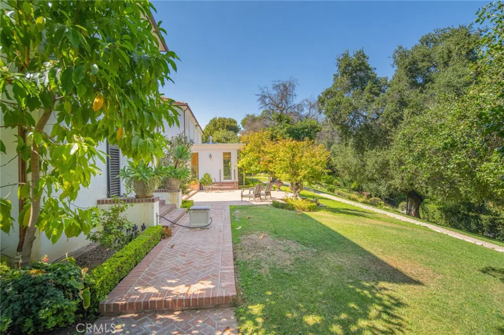 1260 Shenandoah Road San Marino, CA 91108