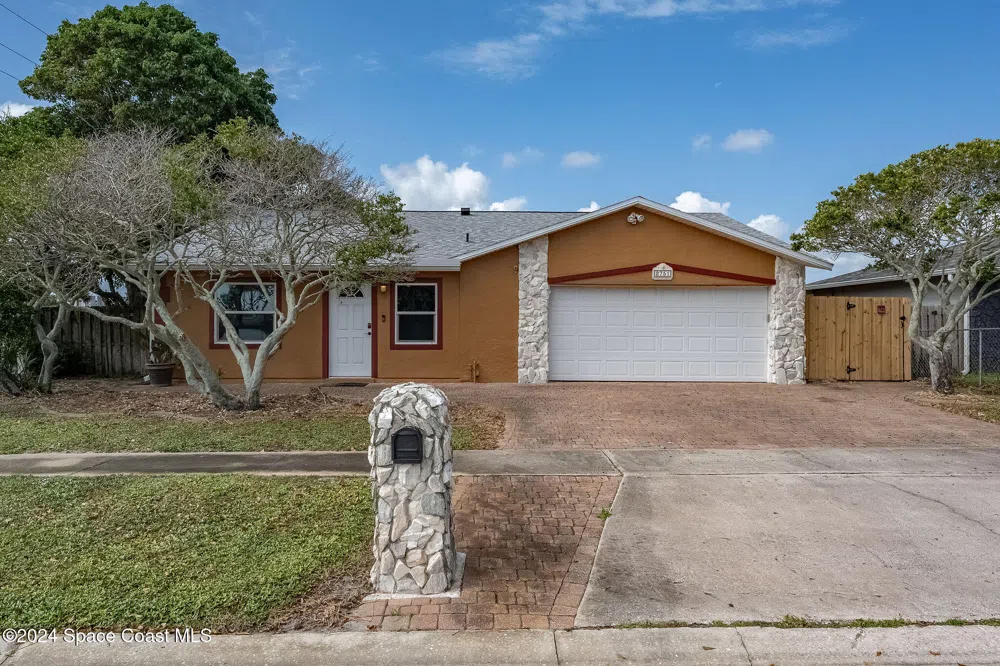 2751 College View Drive