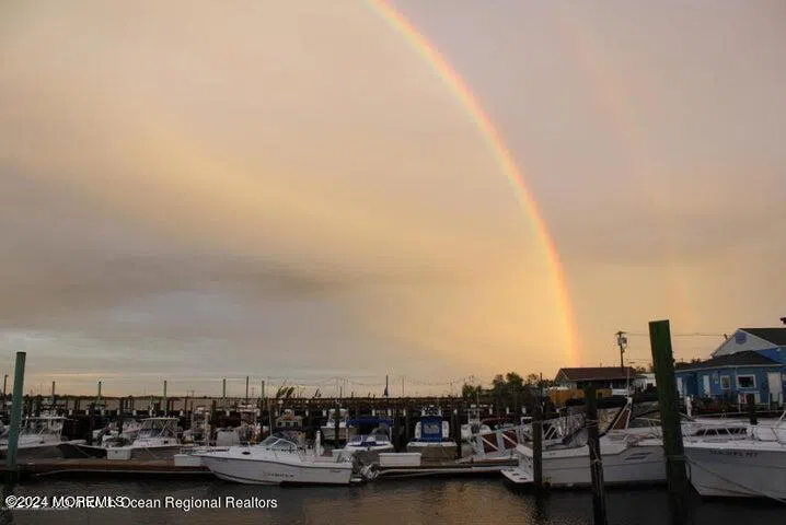 68 Shrewsbury Avenue