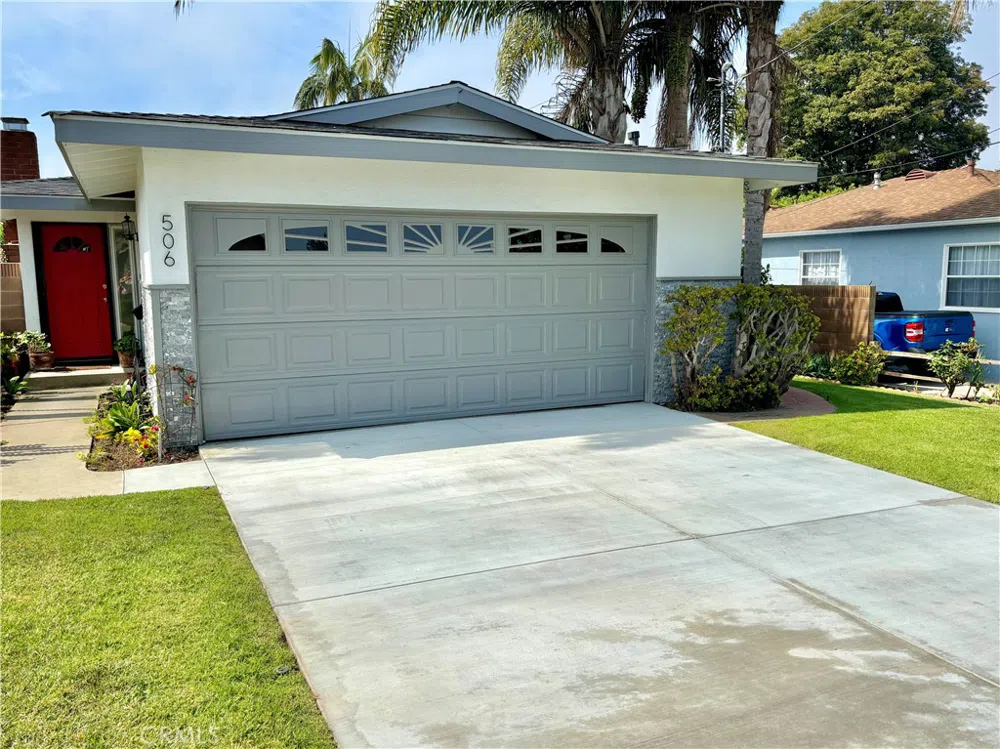 506 W Sycamore Avenue