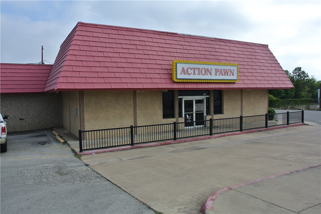 715 W Rancier Avenue