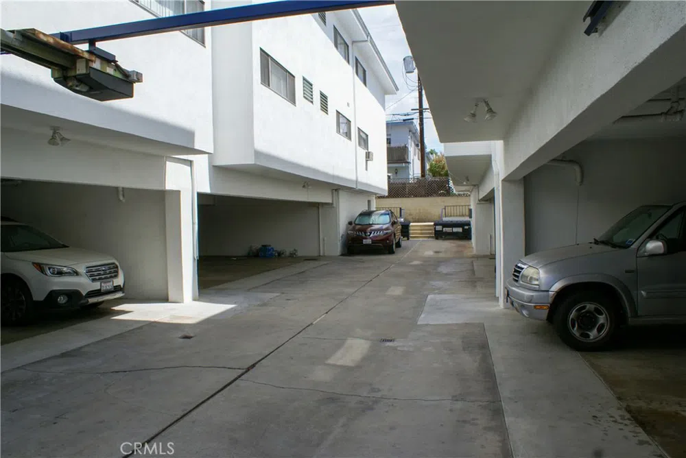 1906 Malcolm Avenue Los Angeles, CA 90025