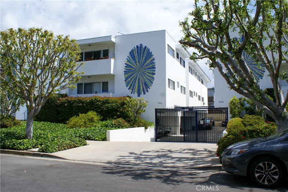 1906 Malcolm Avenue Los Angeles, CA 90025