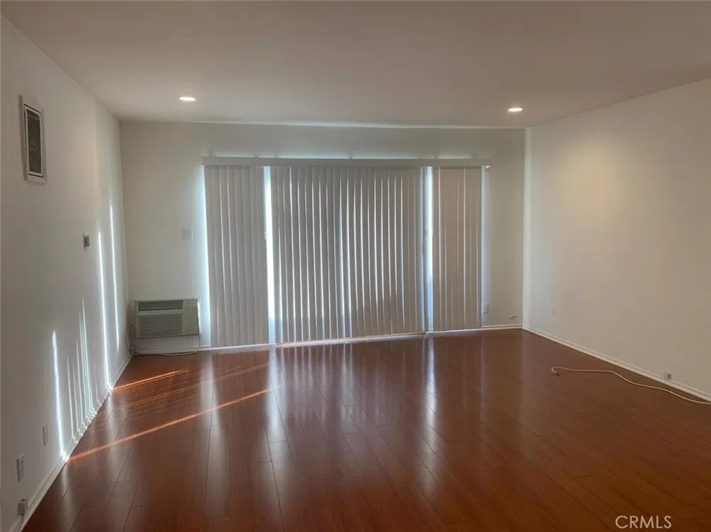1906 Malcolm Avenue Los Angeles, CA 90025