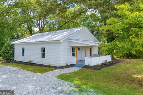 411 Racetrack Road