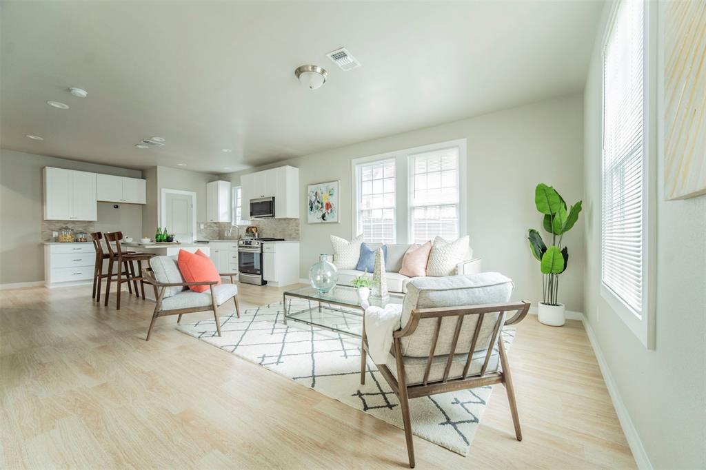 1111 S Glasgow Drive