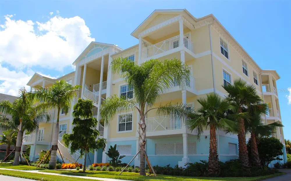 3426 79TH STREET CIRCLE W #201 Bradenton, FL 34209