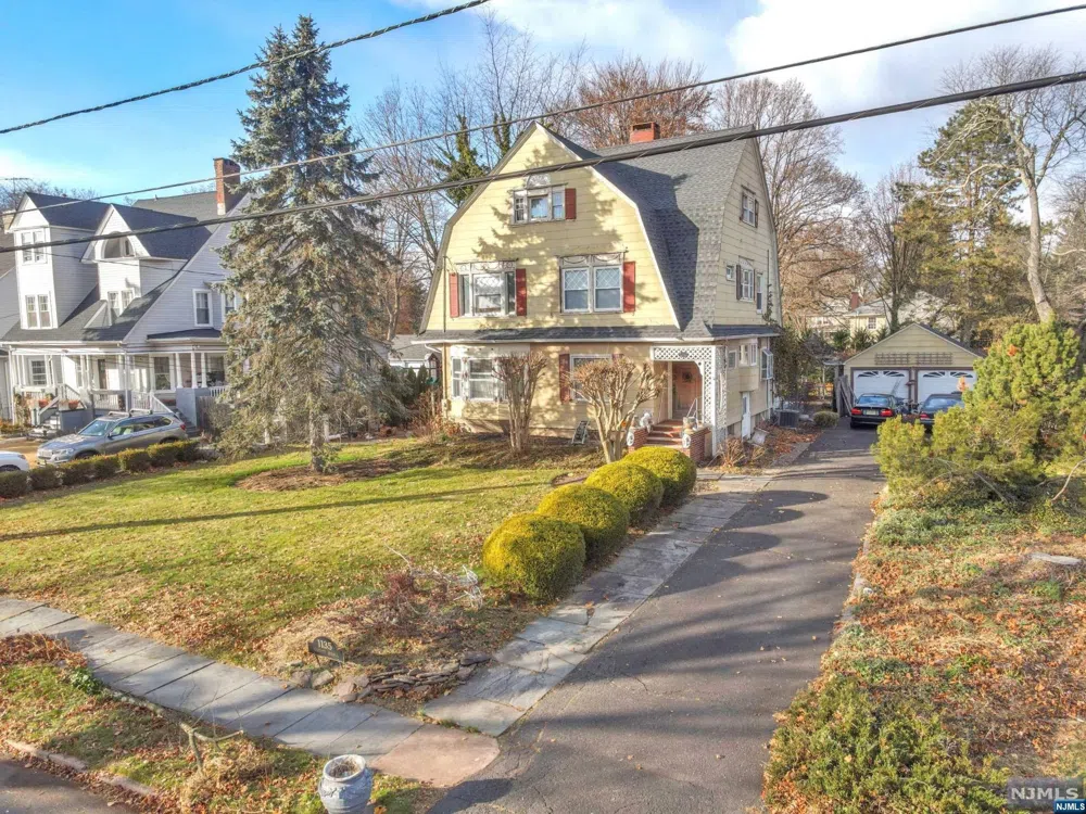 1133-1137 Martine Avenue