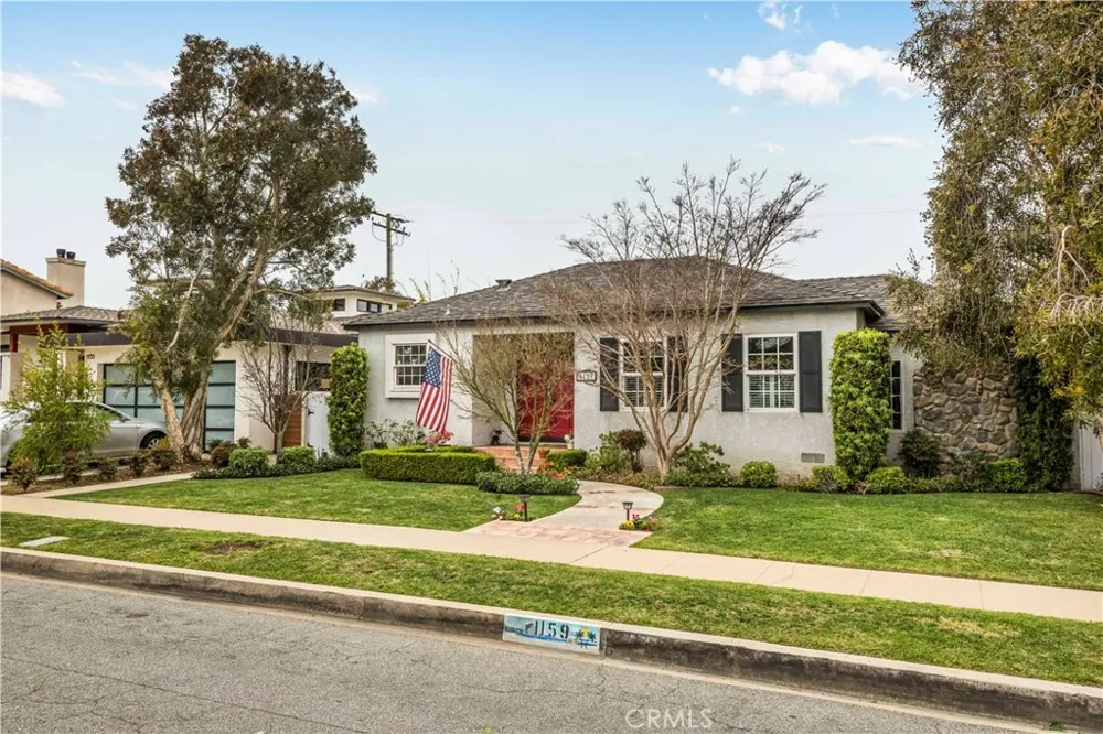 1159 Lynngrove Drive Manhattan Beach, CA 90266