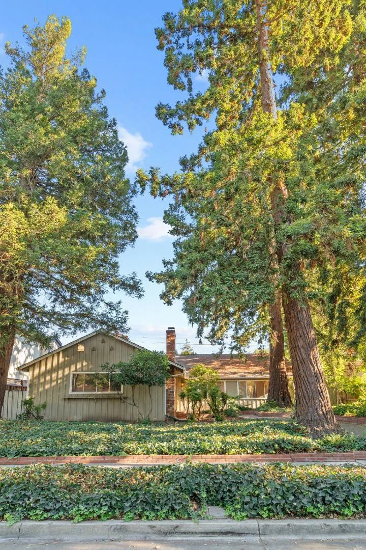 2032 Lynwood Terrace San Jose, CA 95128