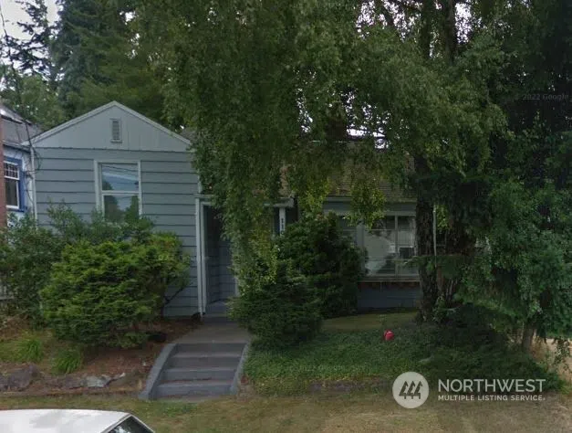 11026 Evanston Avenue N Seattle, WA 98133