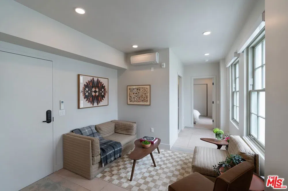 921 S Beacon Street #408 San Pedro, CA 90731