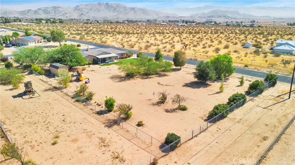 16616 Candlewood Road Apple Valley, CA 92307