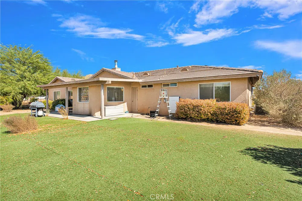 16616 Candlewood Road Apple Valley, CA 92307