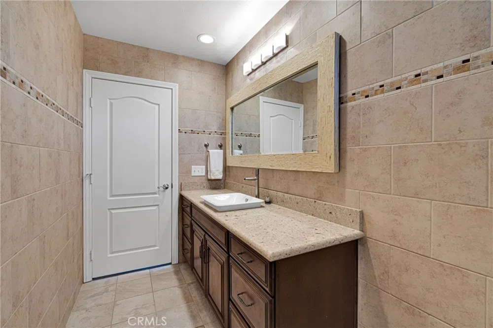16616 Candlewood Road Apple Valley, CA 92307