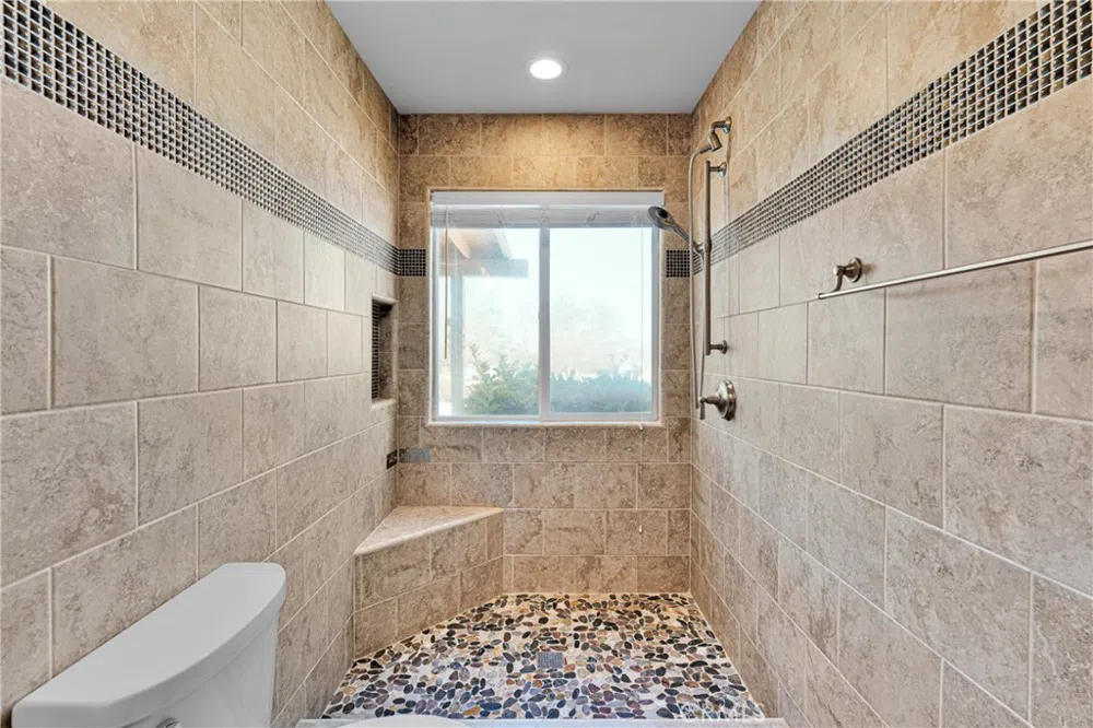16616 Candlewood Road Apple Valley, CA 92307