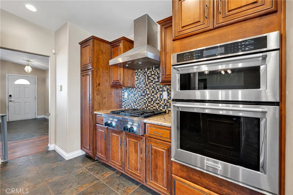 16616 Candlewood Road Apple Valley, CA 92307