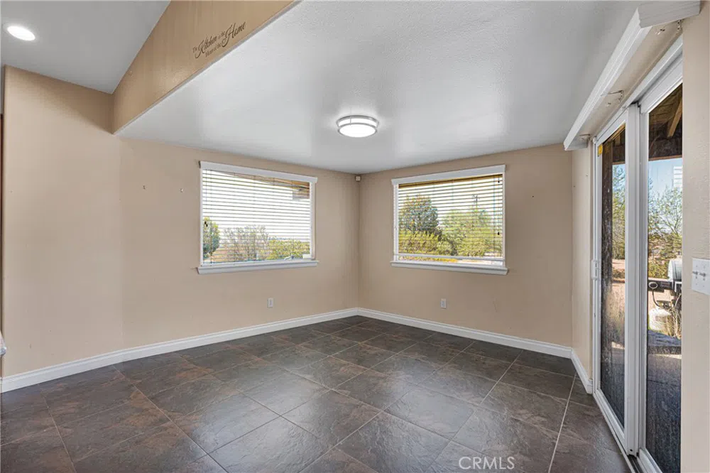 16616 Candlewood Road Apple Valley, CA 92307