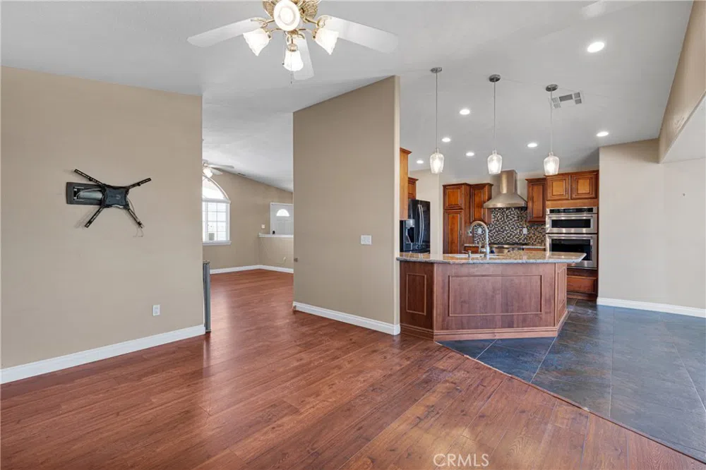 16616 Candlewood Road Apple Valley, CA 92307