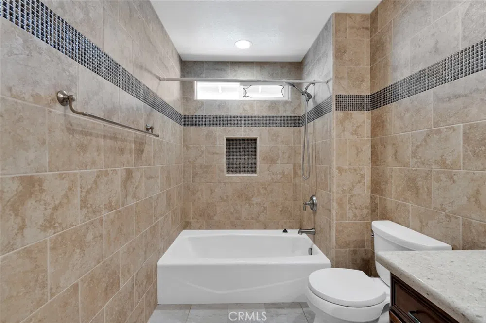 16616 Candlewood Road Apple Valley, CA 92307