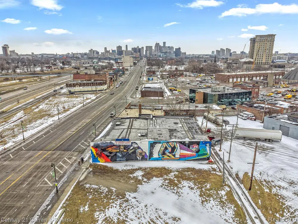 2663 MICHIGAN AVENUE Detroit City, MI 48216