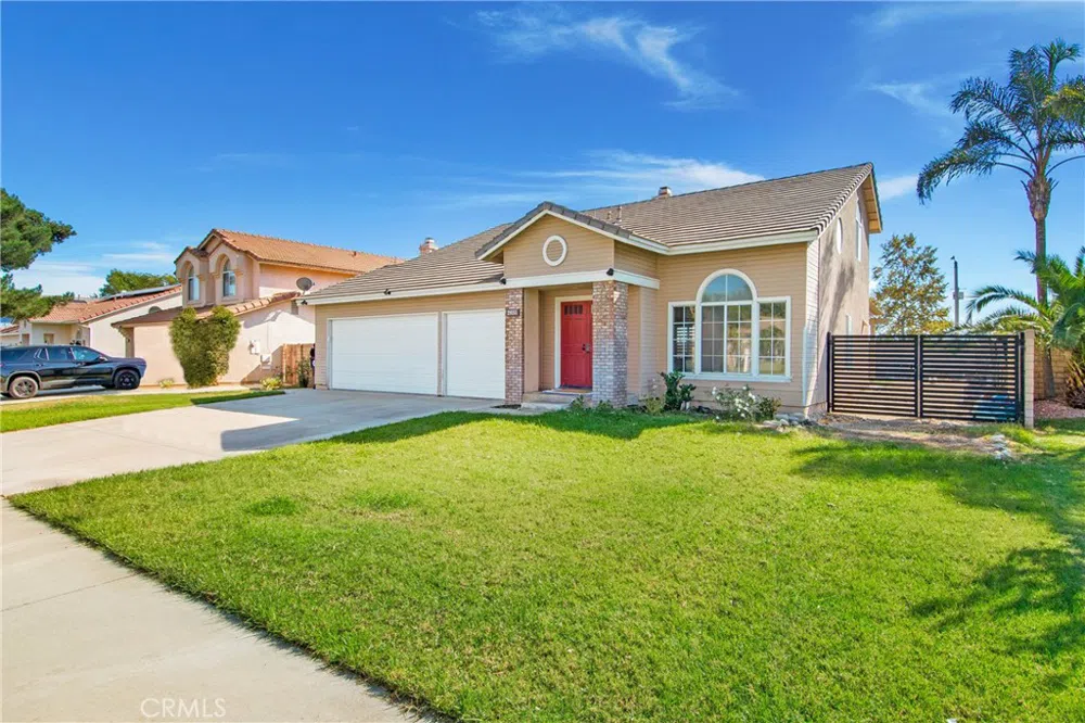 2855 W Fairview Drive Rialto, CA 92377