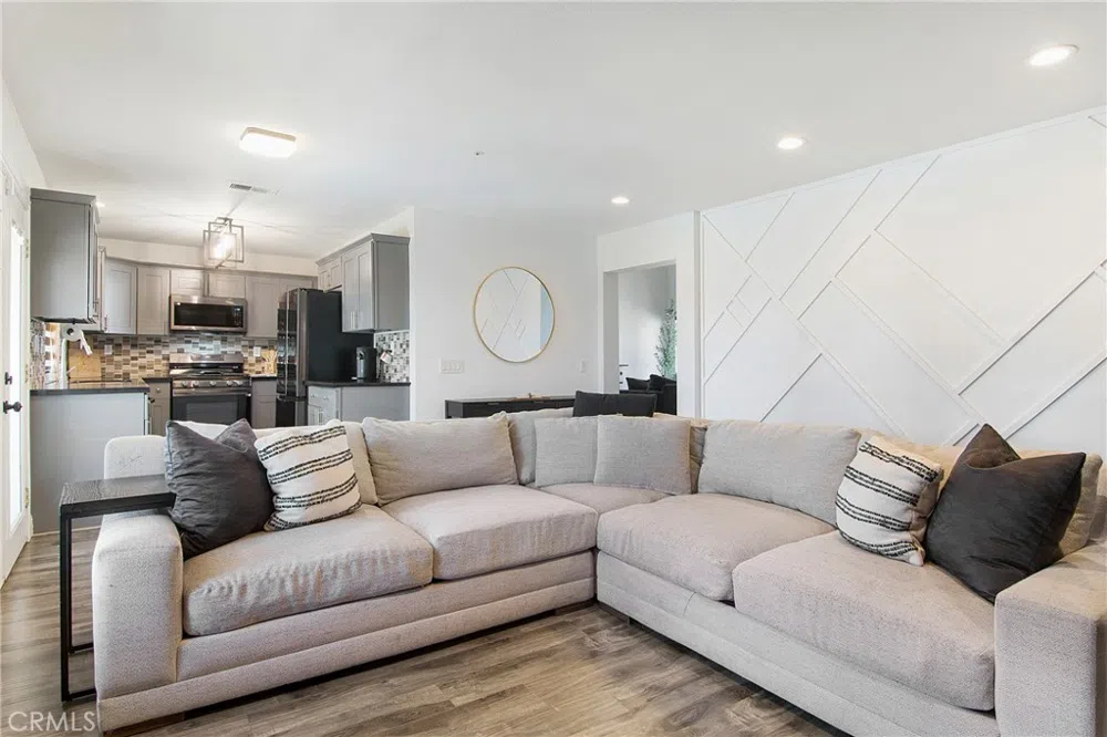 2855 W Fairview Drive Rialto, CA 92377