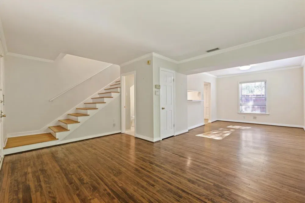 6459 Bordeaux Avenue