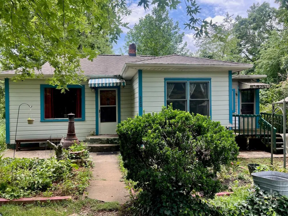 220 Lower Edgewood Road