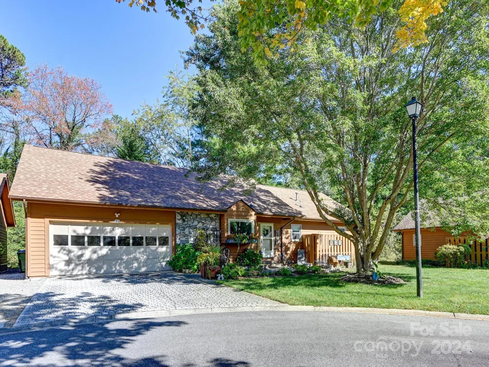 20 Foxglove Court #20A