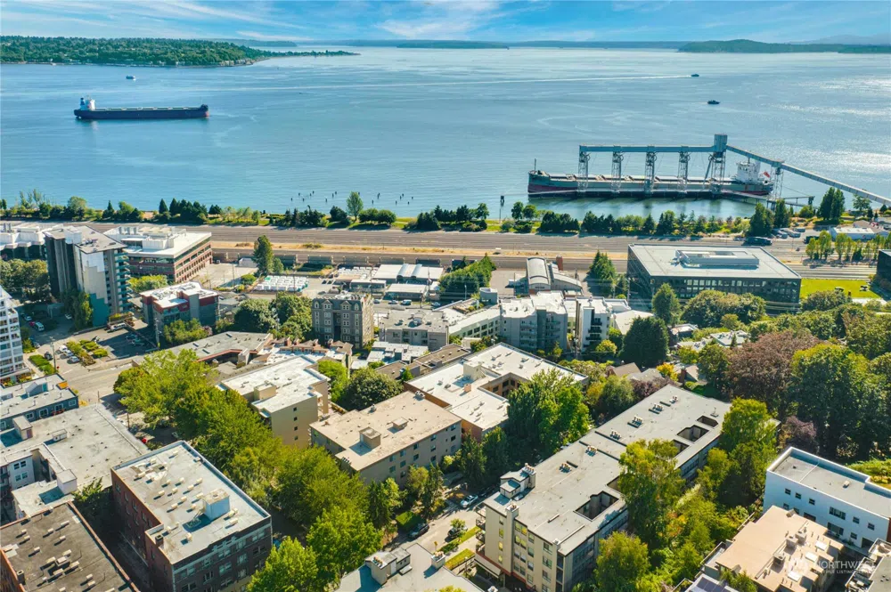 500 W Roy Street #107