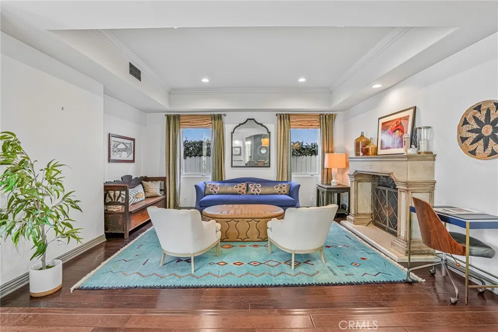 2200 Walnut Avenue Manhattan Beach, CA 90266