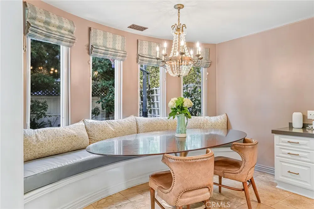 2200 Walnut Avenue Manhattan Beach, CA 90266