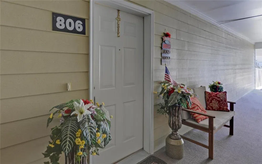 1015 Holly Drive #806