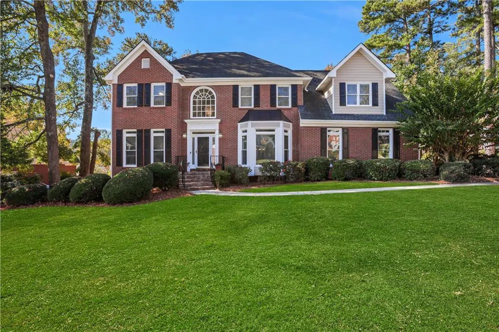 1633 Spruce Pine Court SW