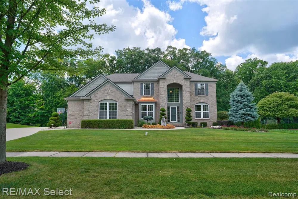 6254 Knob Bend Drive Grand Blanc Charter Township, MI 48439