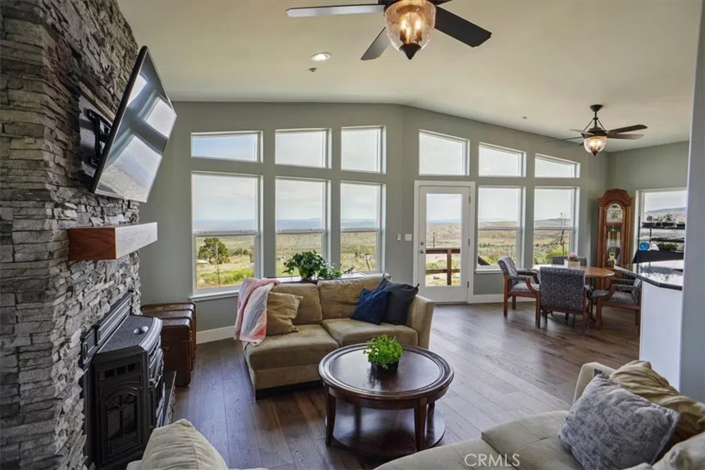 11841 Juniper Hills Road