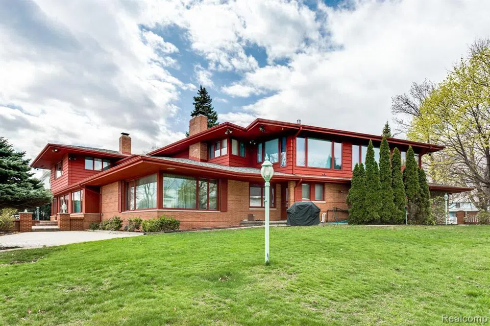4150 GRATIOT AVENUE Port Huron, MI 48060