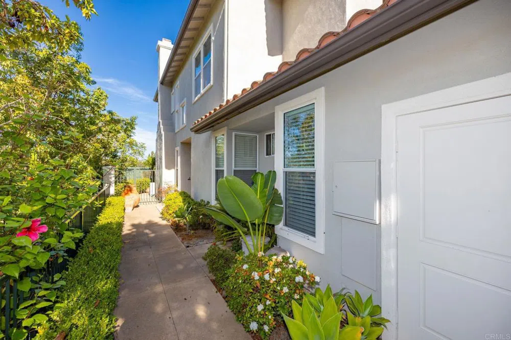 7069 Tatler Carlsbad, CA 92011