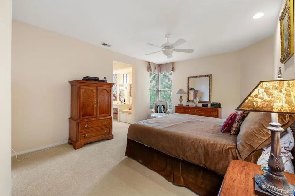 7069 Tatler Carlsbad, CA 92011