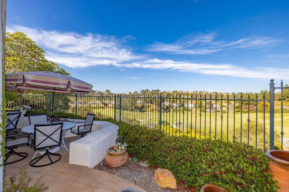 7069 Tatler Carlsbad, CA 92011