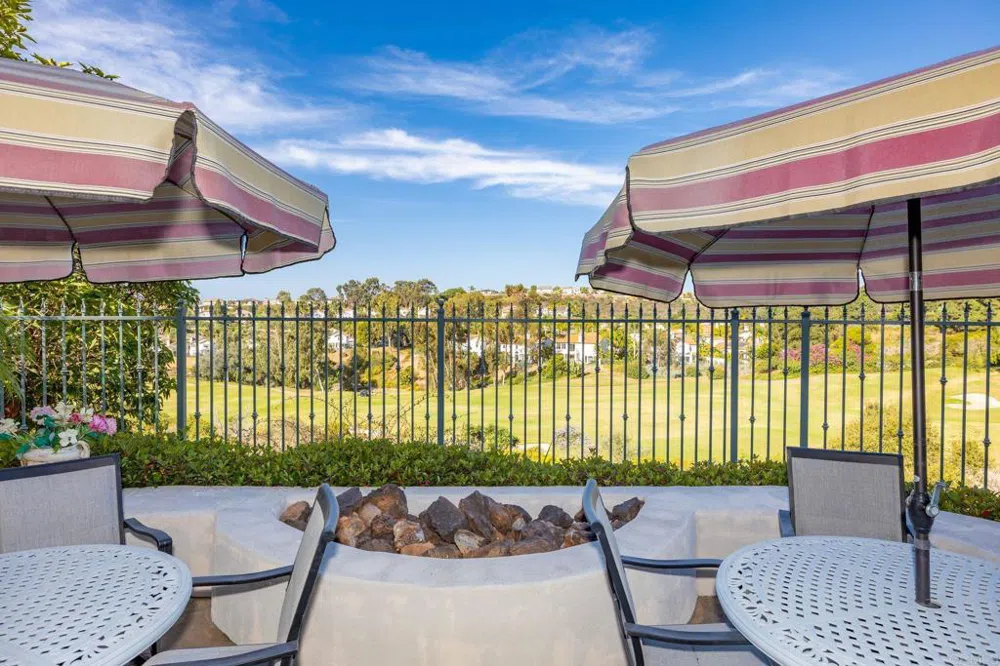 7069 Tatler Carlsbad, CA 92011