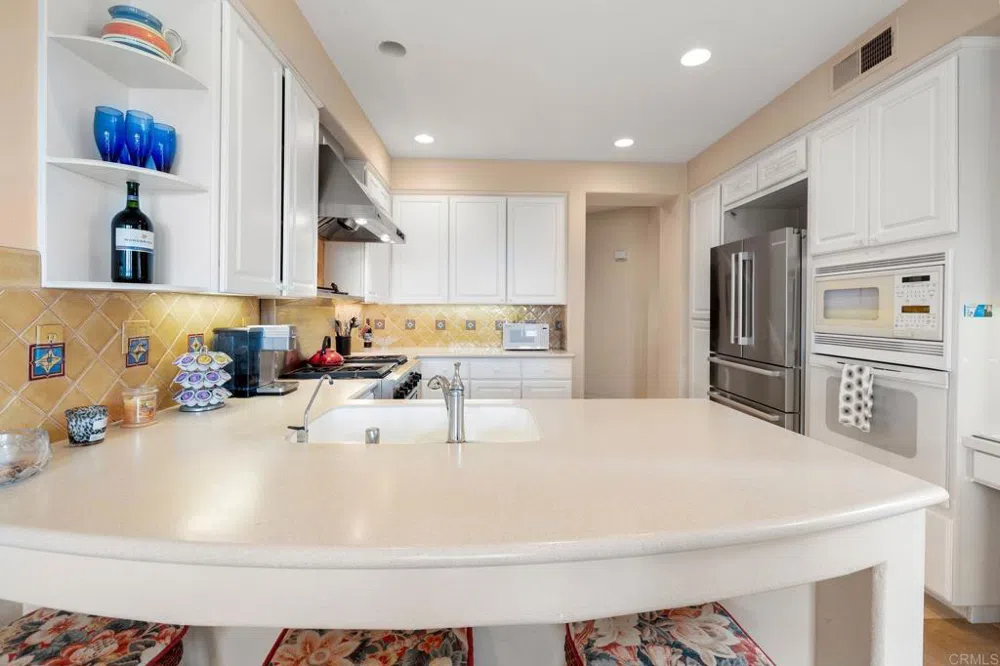 7069 Tatler Carlsbad, CA 92011