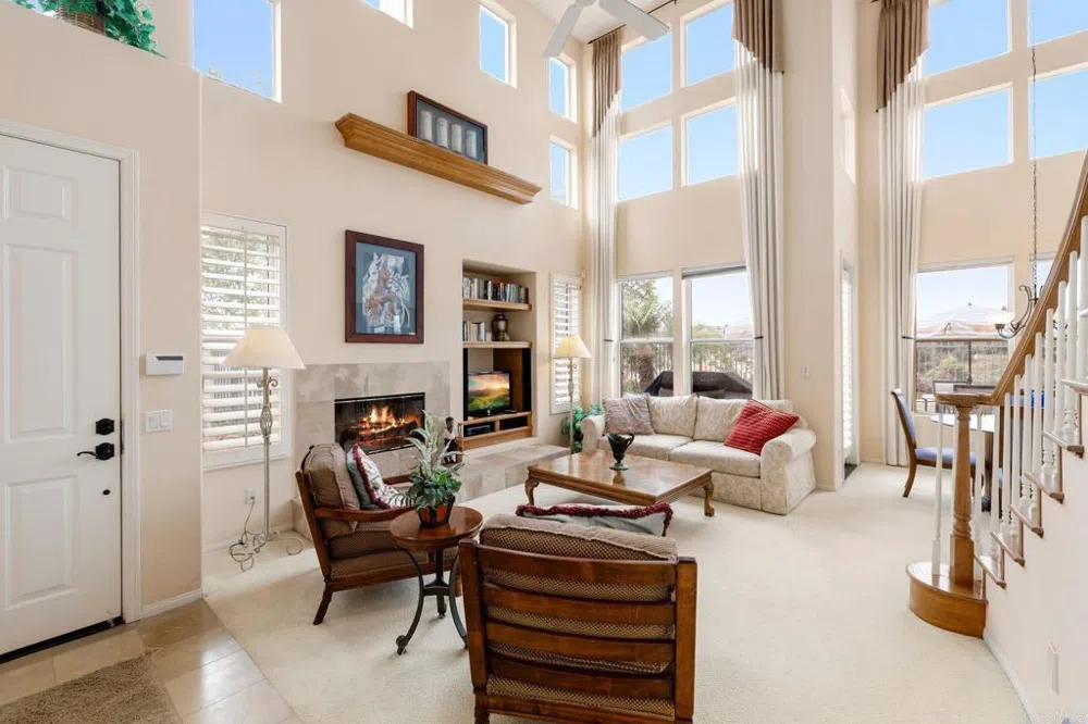 7069 Tatler Carlsbad, CA 92011