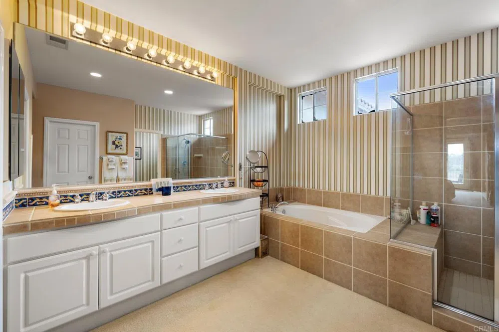 7069 Tatler Carlsbad, CA 92011