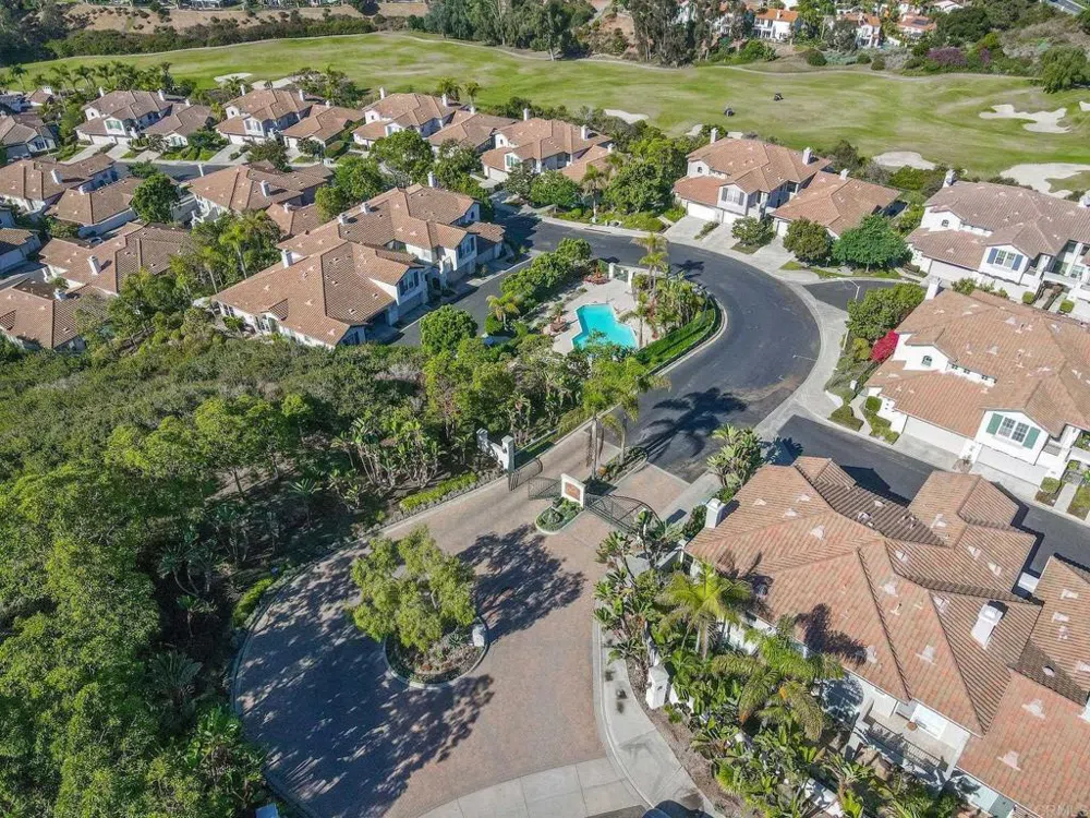 7069 Tatler Carlsbad, CA 92011