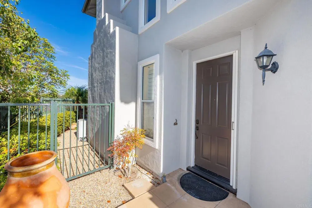 7069 Tatler Carlsbad, CA 92011